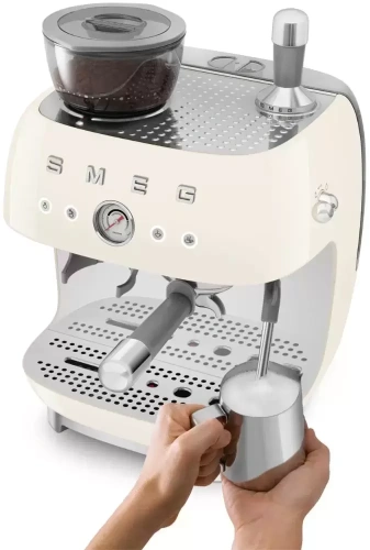Эспрессо-кофемашина Smeg EGF03CREU фото 6