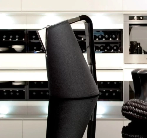 Электрочайник Bugatti Kettle Vera Leather Black фото 2