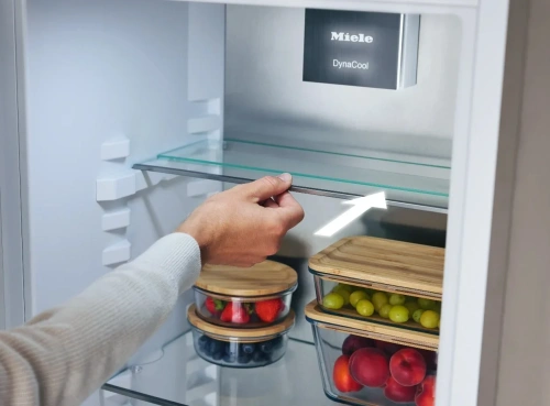Встраиваемый холодильник Miele K 7747 C фото 5