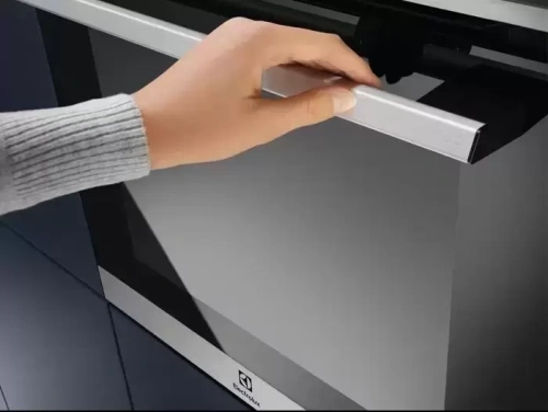 Духовой шкаф Electrolux EOF6P70X фото 3