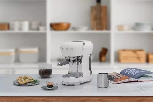Кофемашина Smeg ECF02WHEU фото 8
