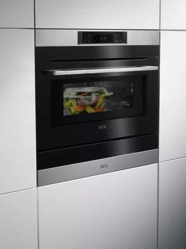 Духовой шкаф с СВЧ CombiQuick AEG KMK768080M фото 2