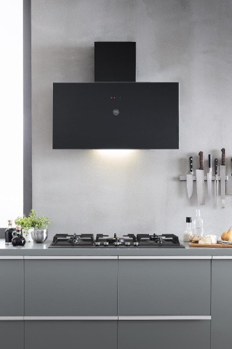 Вертикальная плоская вытяжка Bertazzoni серии Professional 570 м3/час, 90 см Черный фото 2