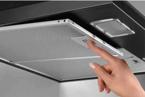 Вытяжка Electrolux EFC226B фото 5
