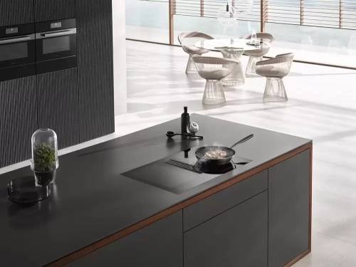Индукционная варочная панель с вытяжкой Miele KMDA 7634 FL фото 2