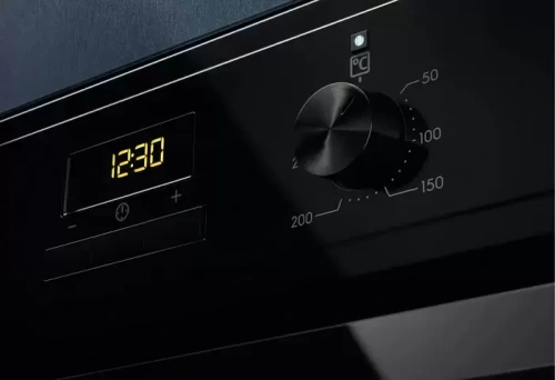 Духовой шкаф Electrolux EOF3H50BK фото 6