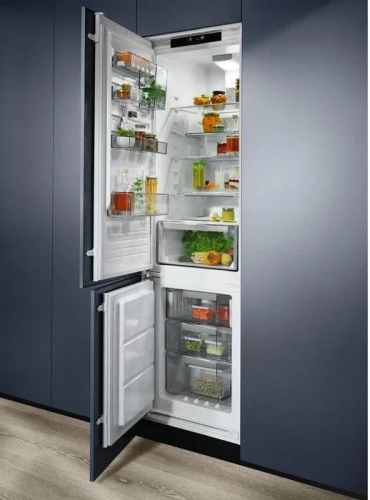 Встраиваемый холодильник Electrolux ENS8TE19S фото 6