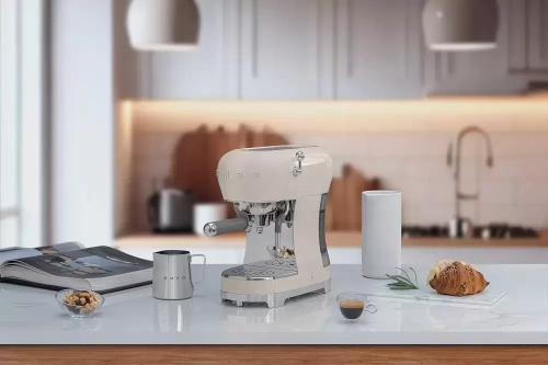 Кофемашина Smeg ECF02CREU фото 9